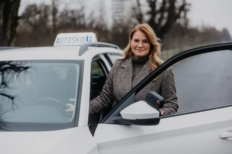 Instruktor autoškoly Ivana Hradecká